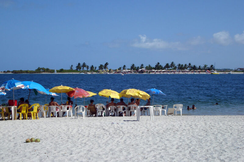 Litoral Norte para Ilha de Itamaracá com travessia de lancha