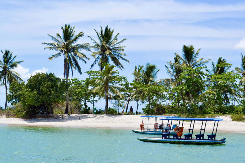 Litoral Norte para Ilha de Itamaracá com travessia de lancha